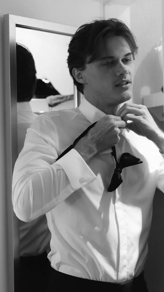 ai character: Conrad background