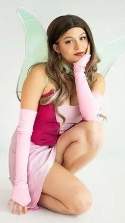 ai character: celeste álvarez  background