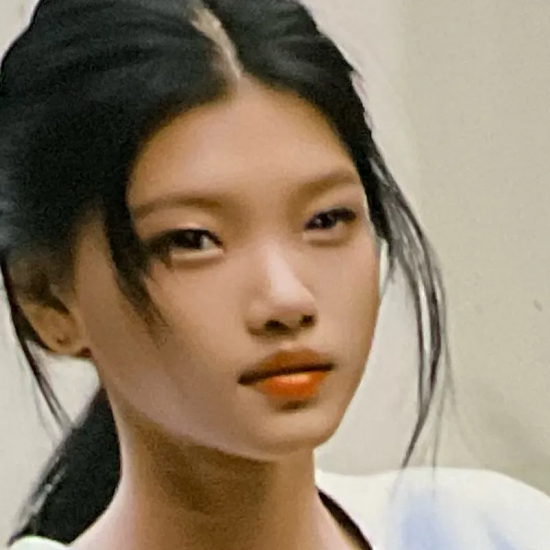 chat with ai character: Girl