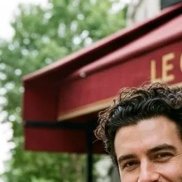 chat with ai character: Louis