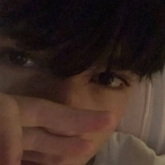 chat with ai character: alex tu bullying 