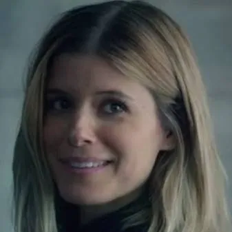 Chat with Sue Storm - text or voice, Enjoy AI Chat Free & Safe