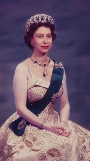 ai character: Queen Elizabeth  background