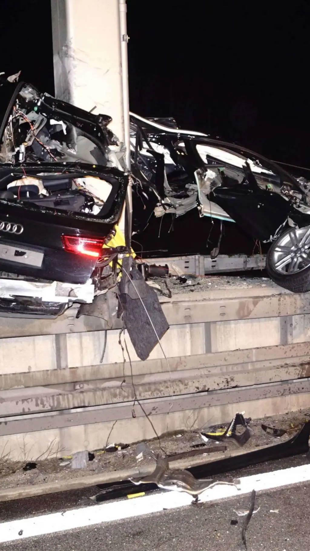 ai character: audi rs6 crash  background