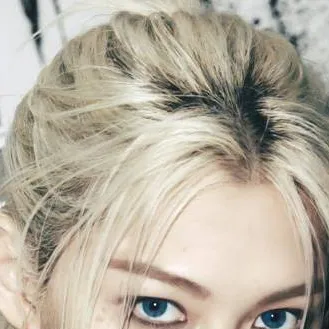 chat with ai character: დ𝔽𝕖𝕝𝕚𝕩დ