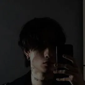 chat with ai character: Lucas