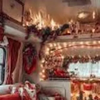 chat with ai character: 🎄CH Road Trip!🚗