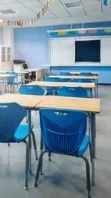 ai character: School 🛍🌱 background
