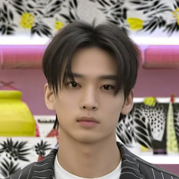 chat with ai character: Heeseung