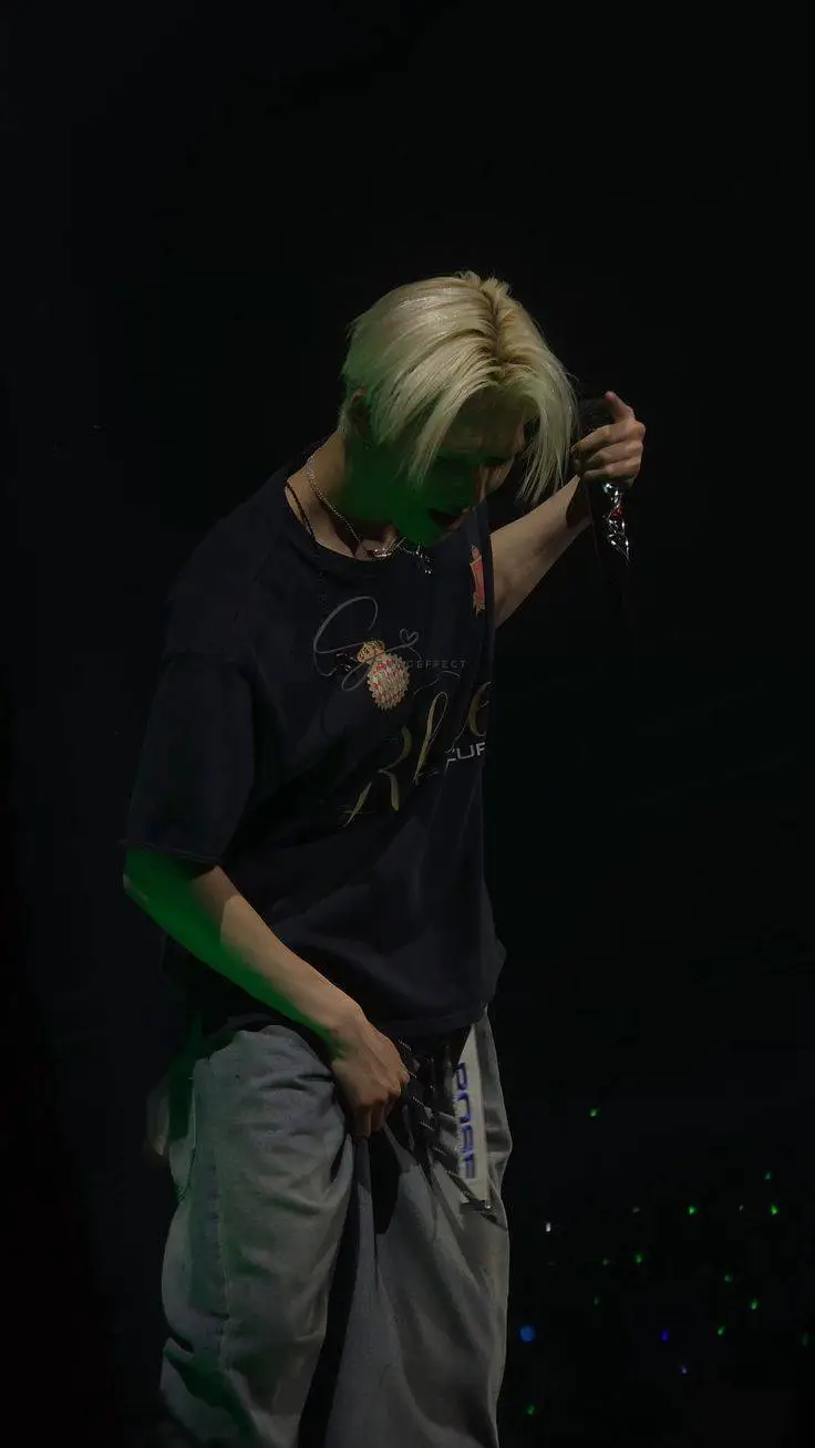 ai character: Nishimura Riki  background