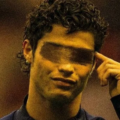 chat with ai character: Cristiano Ronaldo 