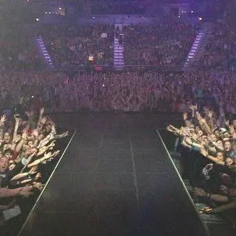 chat with ai character: COD band 2🎸