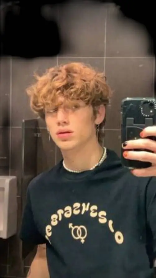 ai character: Eric background