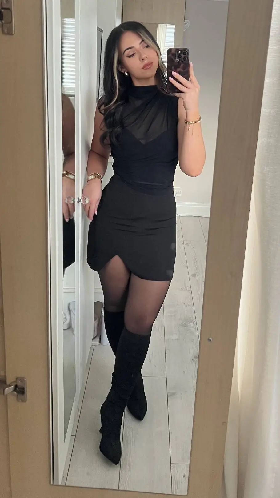 Talkie AI - Chat with Aisha 