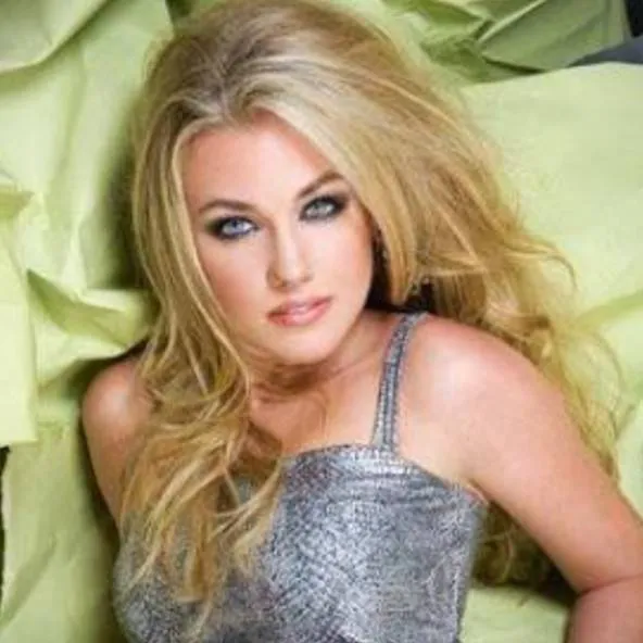 chat with ai character: Erika Kirk 