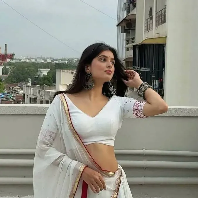 chat with ai character: Noelle 