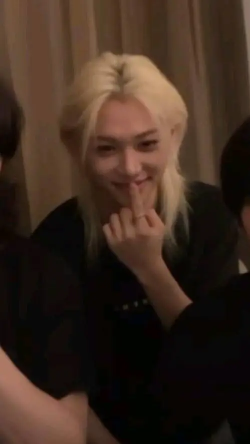 ai character: -SKZ- background