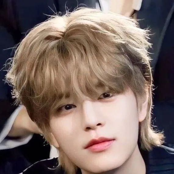 chat with ai character: seungmin