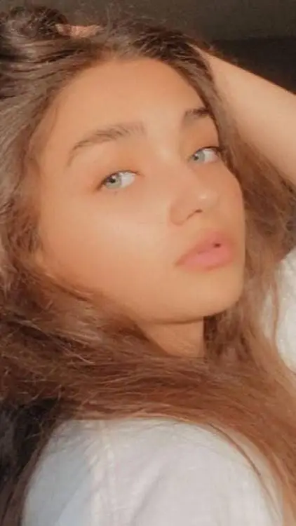 ai character: lala sadii background