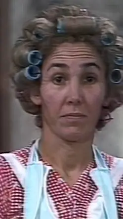 ai character: Doña Florinda  background
