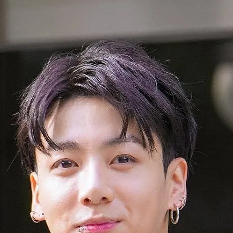 chat with ai character: Jungkook 