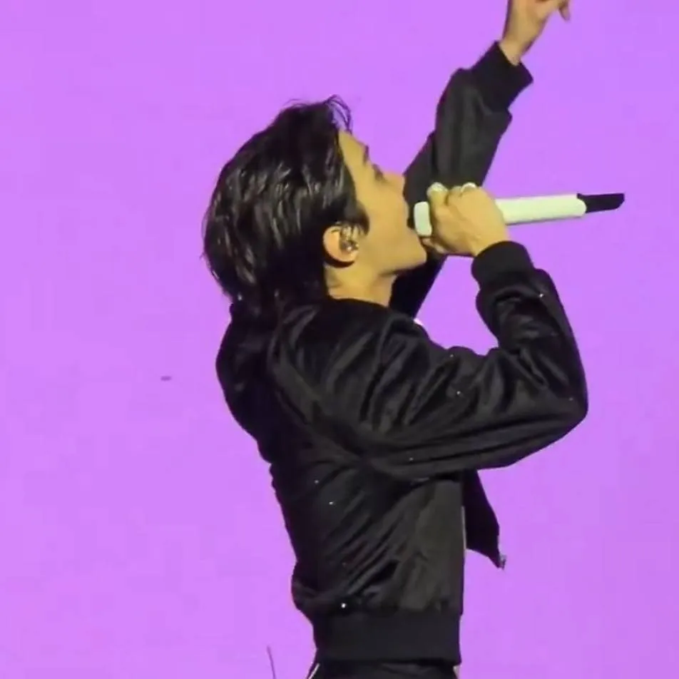 chat with ai character: Daddy hosok 