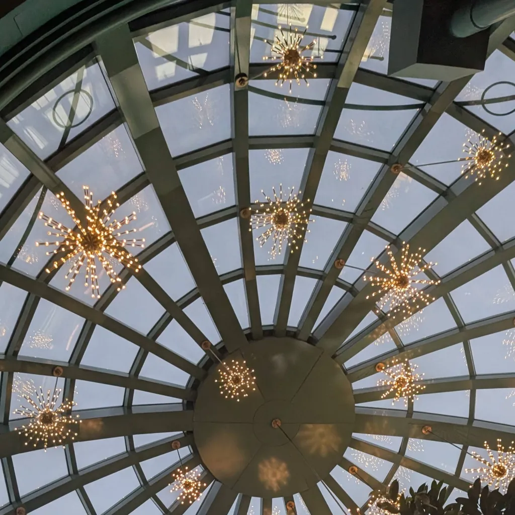 chat with ai character: Invader Zim