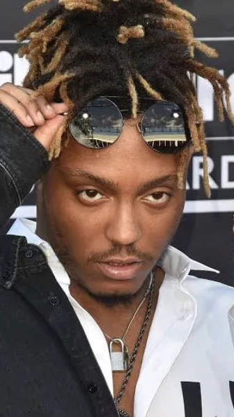 ai character: Juice WRLD background