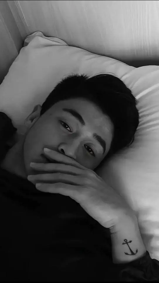 ai character: Aaron villaflor  background