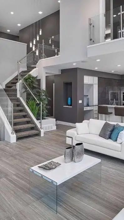 ai character: casa de Ricardo background