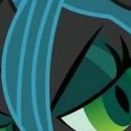 chat with ai character: queen chrysalis