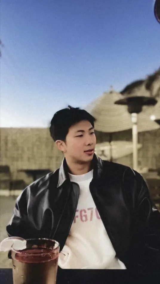 Talkie AI - Chat with KIM NAMJOON 🐨