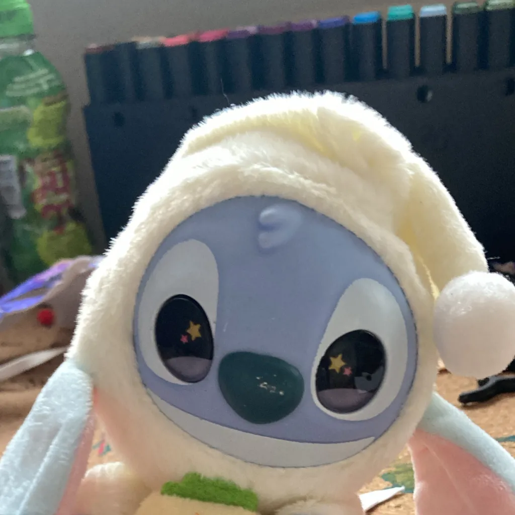 chat with ai character: Stitch 