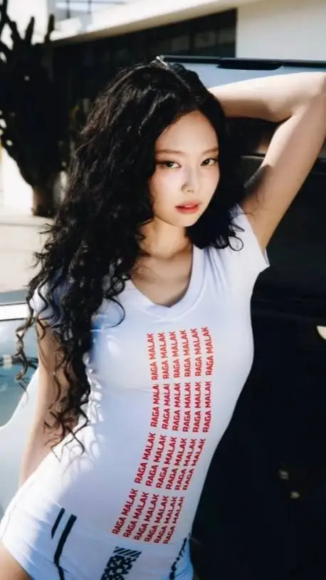 ai character: Jennie Kim background