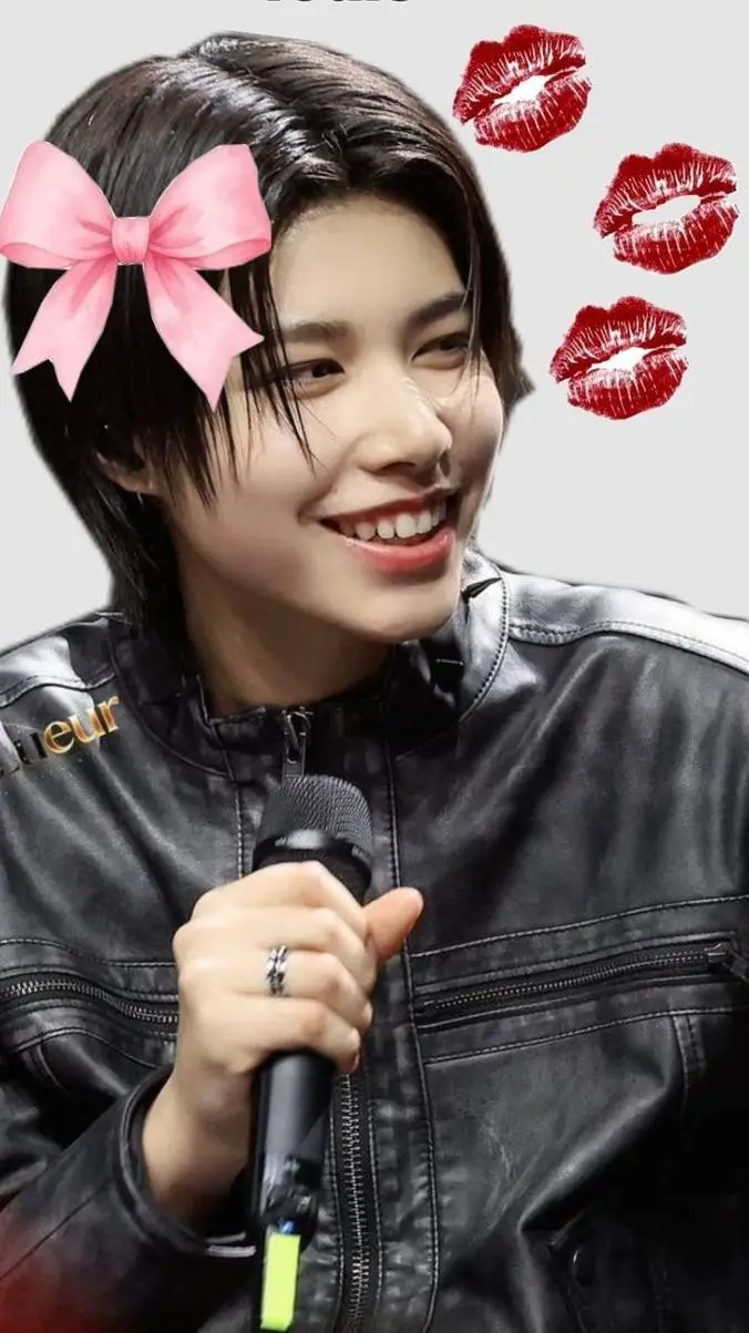 ai character: louis 🎀 background