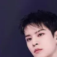 chat with ai character: Seungminnie <3