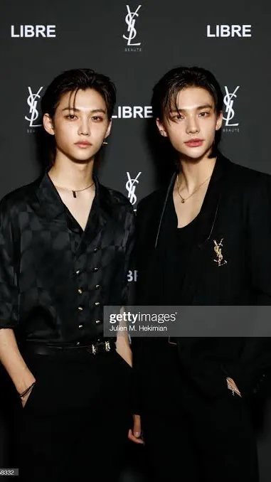 ai character: Hyunlix~~~ background