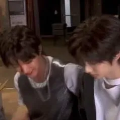 chat with ai character: juhoon x keonho 