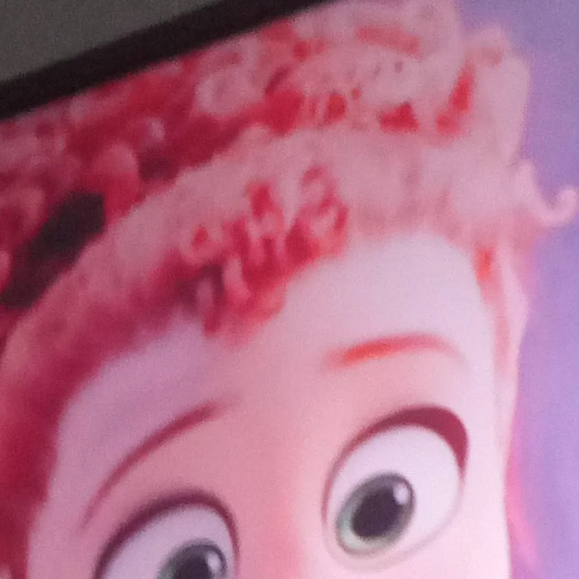 chat with ai character: la pelirroja 