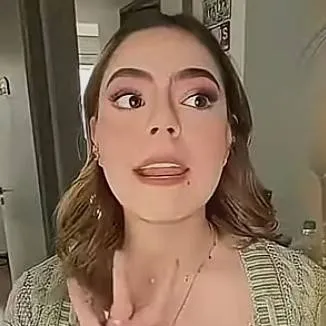 chat with ai character: clara 