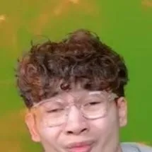 chat with ai character: 7-ElevenZ