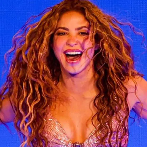 chat with ai character: Shakira