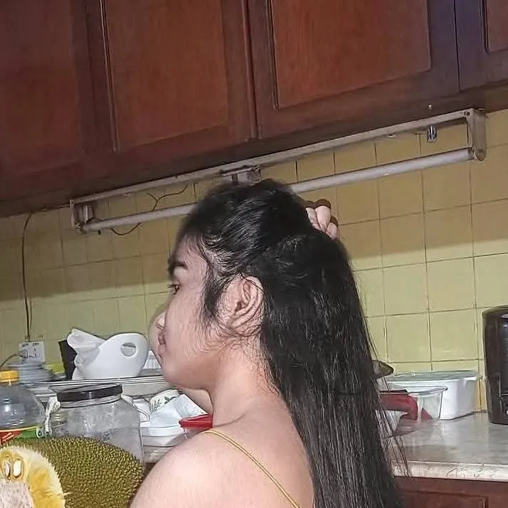 chat with ai character: Abby Mendez