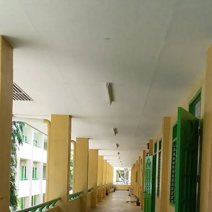 chat with ai character: Filipino school 