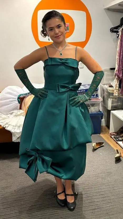 ai character: Bia  background