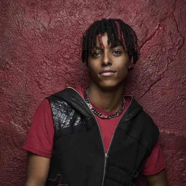 chat with ai character: mekonnen/MK