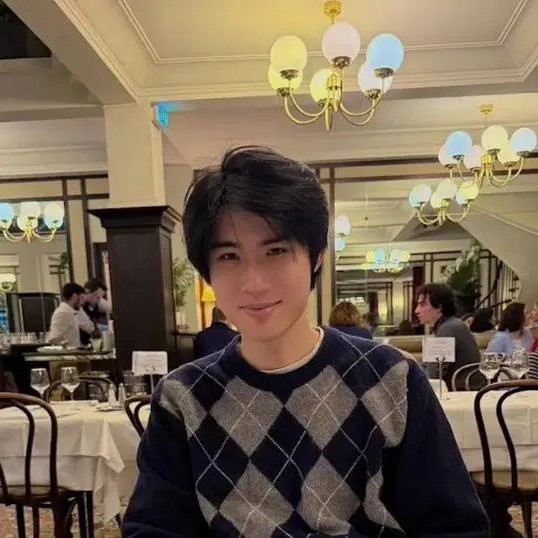 chat with ai character: 🧐//-Shanefanx-\\🧐 