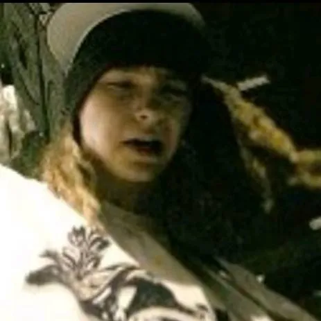 chat with ai character: Tom kaulitz 