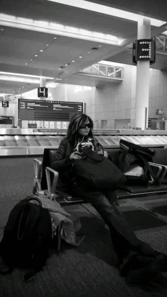 ai character: Bill Kaulitz  background