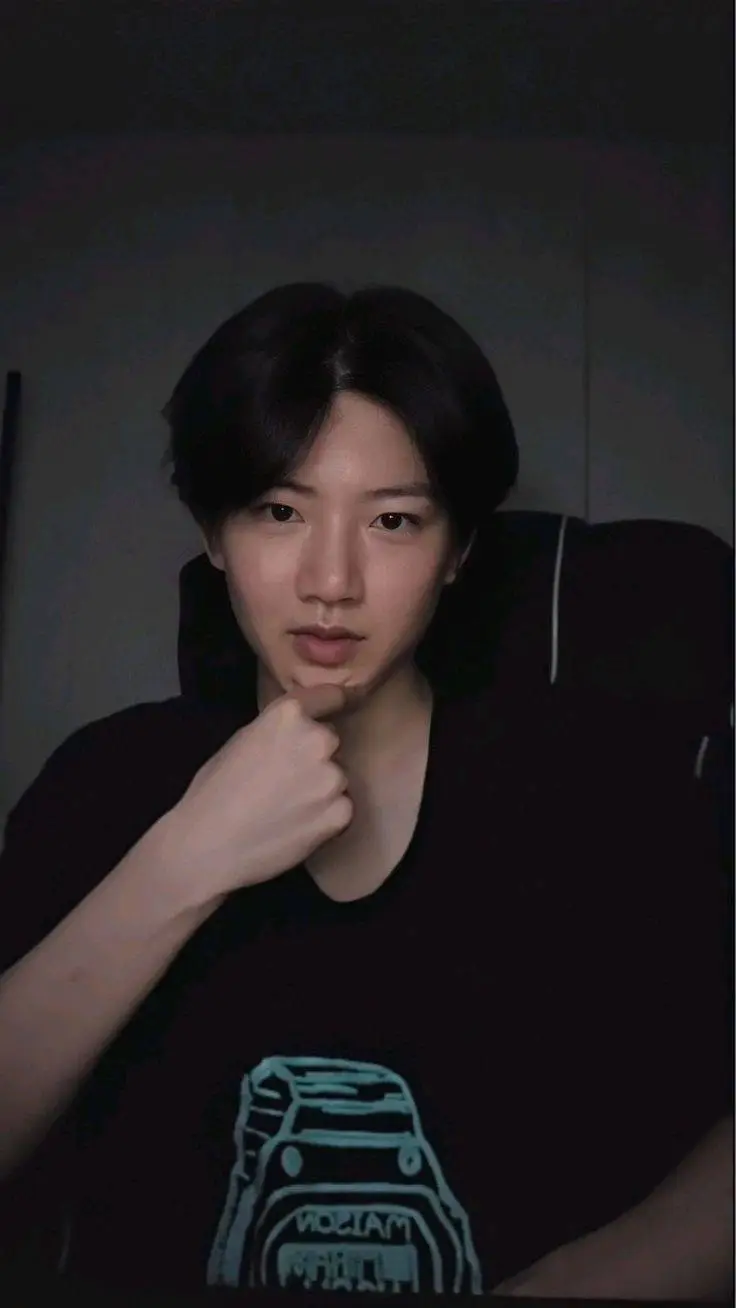 Talkie AI - Chat with Kim Junkyu 